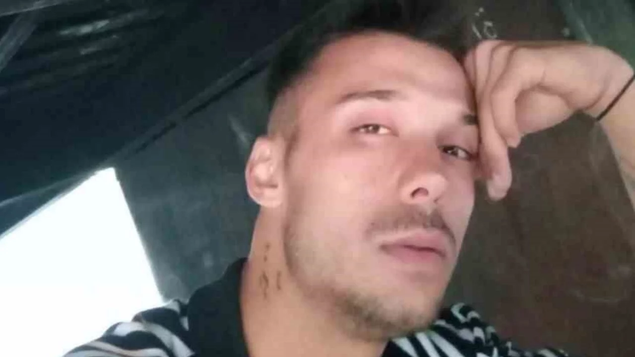 Önünü kesip, kalbinden bıçakladılar: Genç müzisyen yaşamını yitirdi