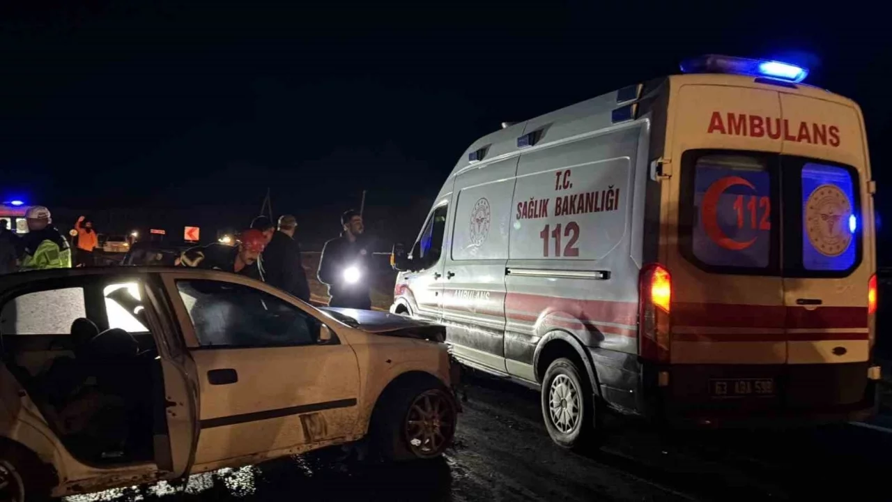 Şanlıurfa'da trafik kazası: 2'si ağır 5 kişi yaralandı