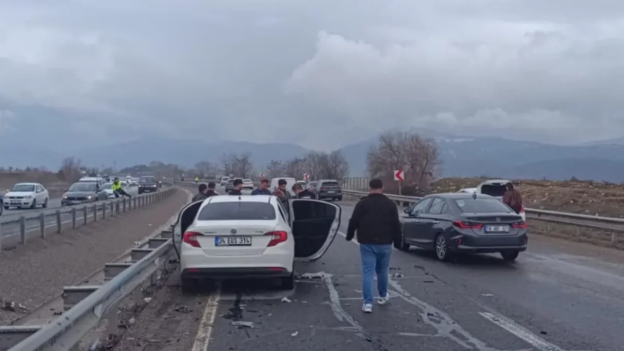 El frenini çekmeyi unuttuğu aracını durdurmaya çalışırken öldü