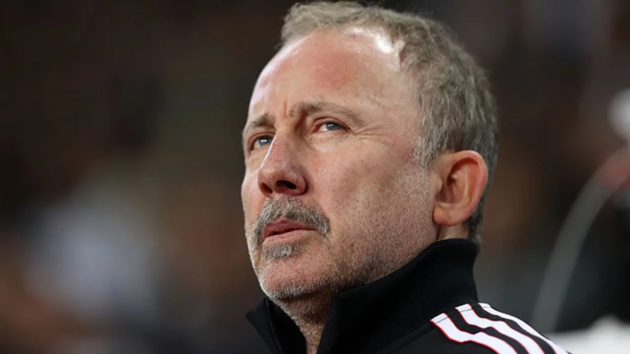 Beşiktaş Teknik Direktörü Sergen Yalçın 3 futbolcuyu sildi: Kendinize takım bulun