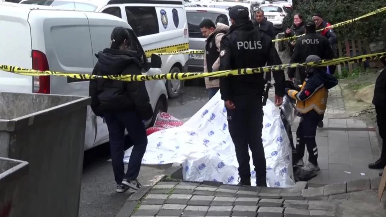 Yaşlı kadın camdan düşerek can verdi