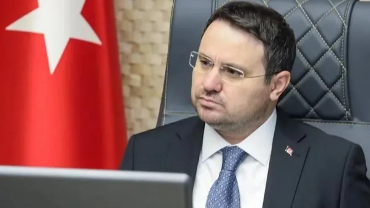 Akın Gürlek'in 'tapu' kayıtlarını sorgulayan memur gözaltına alındı