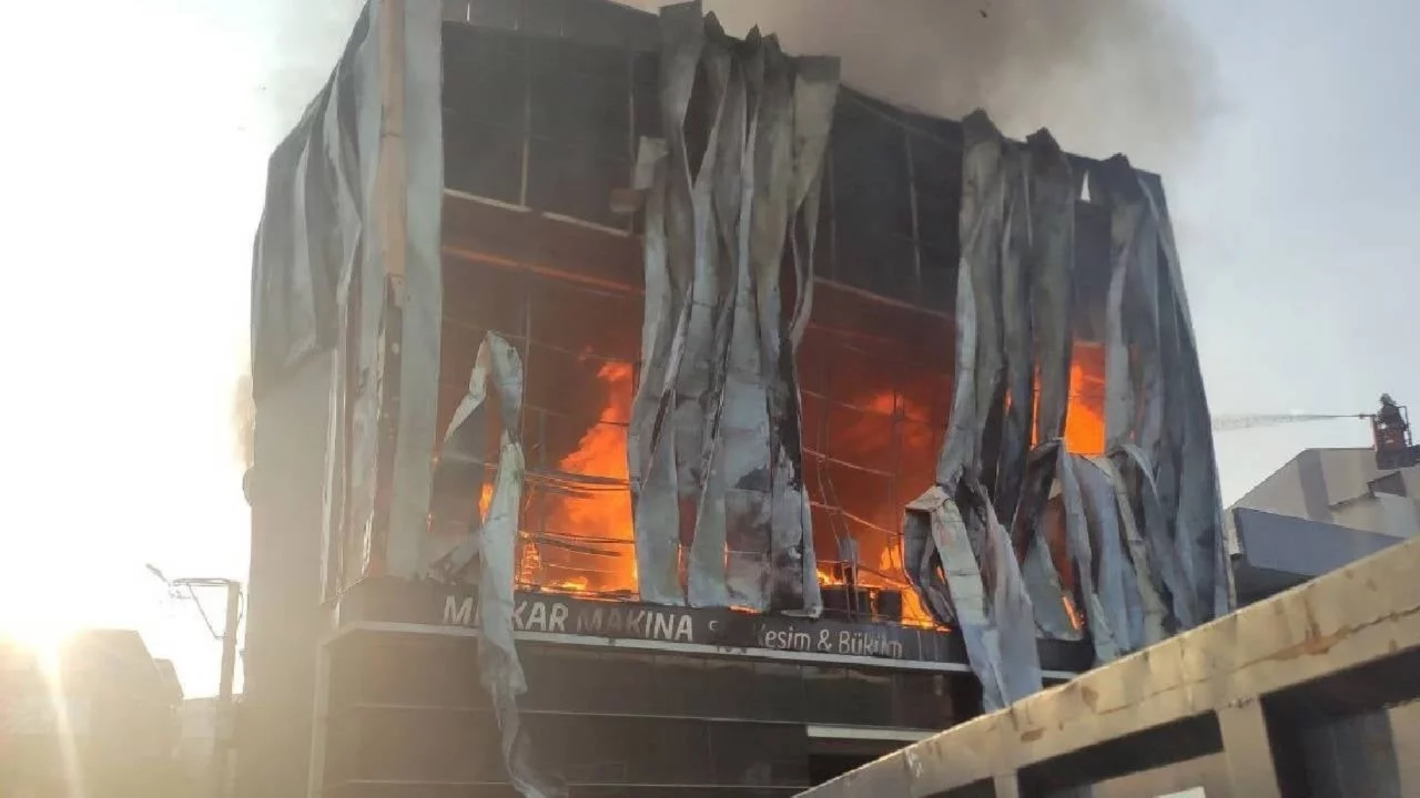 Kocaeli'de 7 kişinin hayatını kaybettiği fabrika yangını davasının ilk duruşması tamamlandı