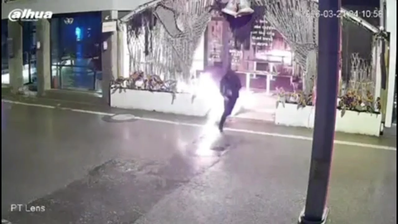 Kocaeli'de iş yeri kundaklandı: 2 şahıs İstanbul'da yakalandı