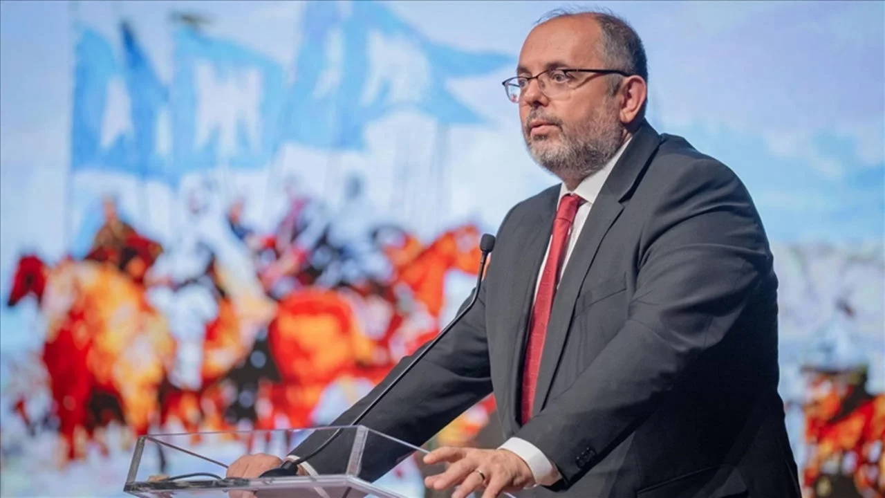 MSÜ Rektörü Erhan Afyoncu'dan iddialara yanıt: 'Yasal yollara başvuracağım'