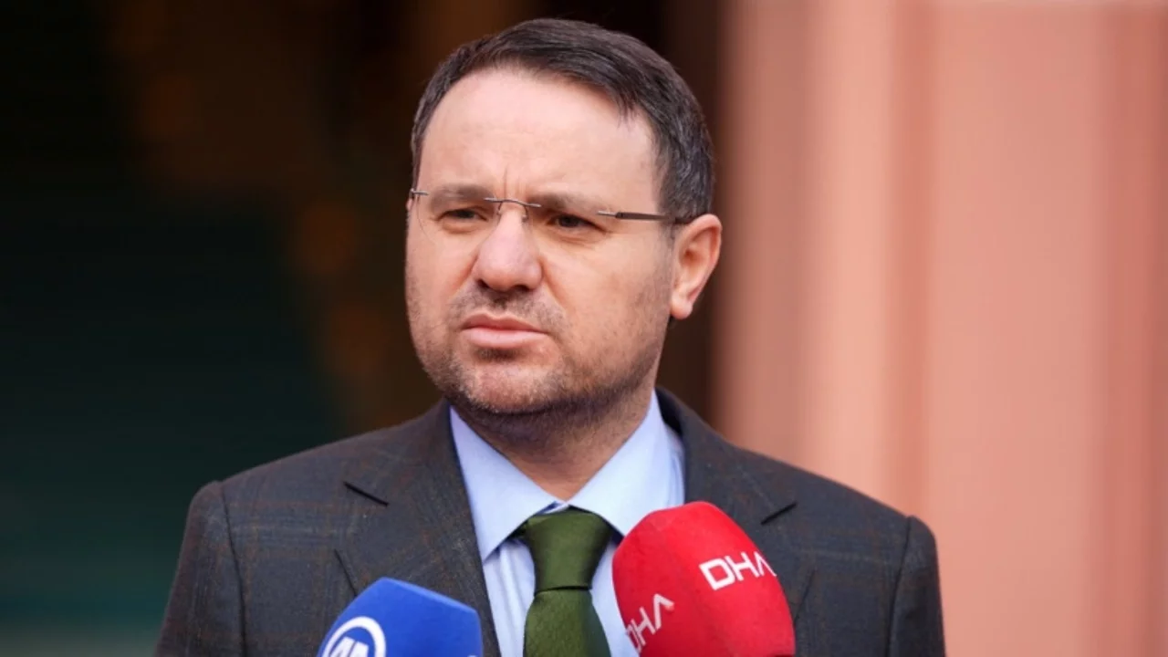 Bakan Gürlek'in mal varlığını sorgulayan tapu müdürü tutuklandı