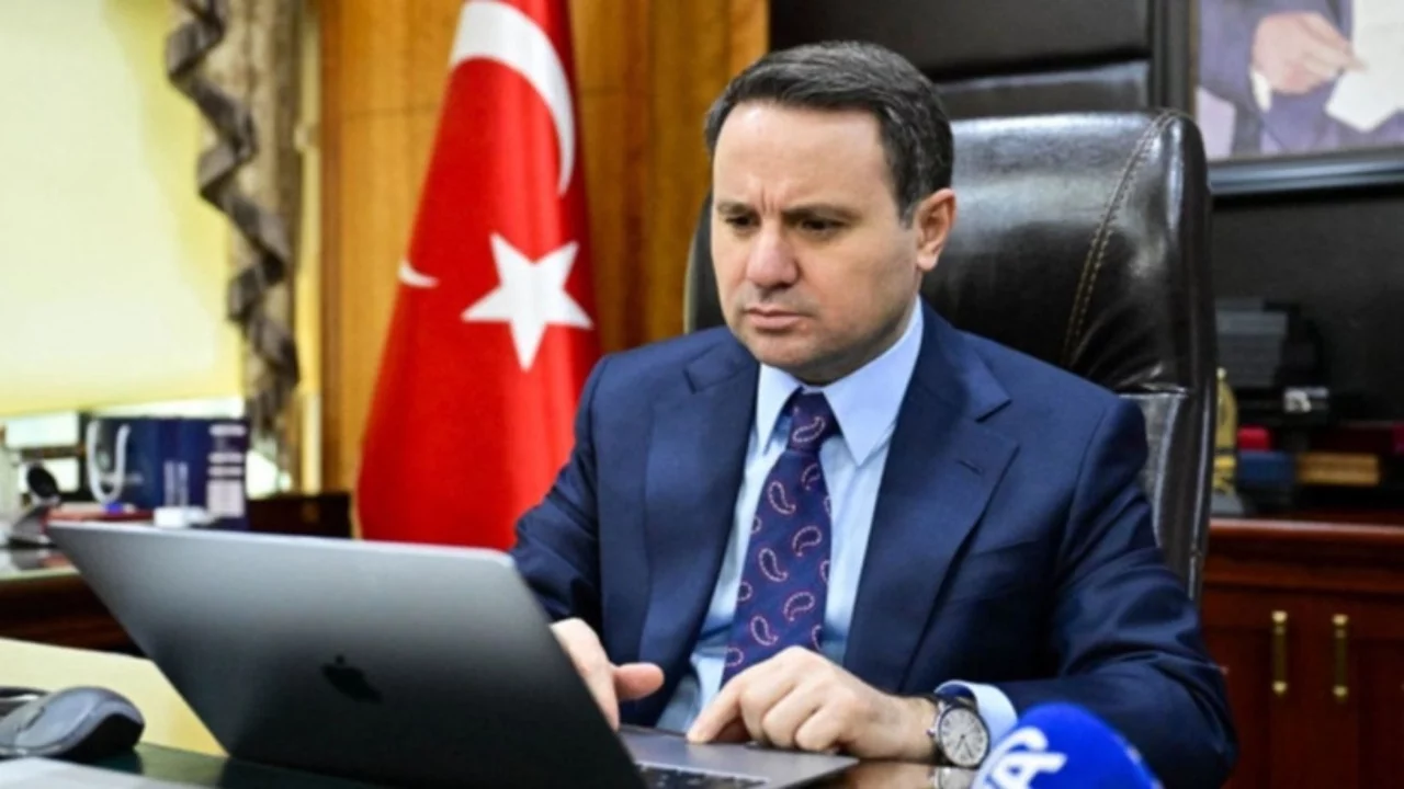 Bakan Gürlek'ten Özgür Özel'e suç duyurusu: 1 milyon liralık tazminat talebi