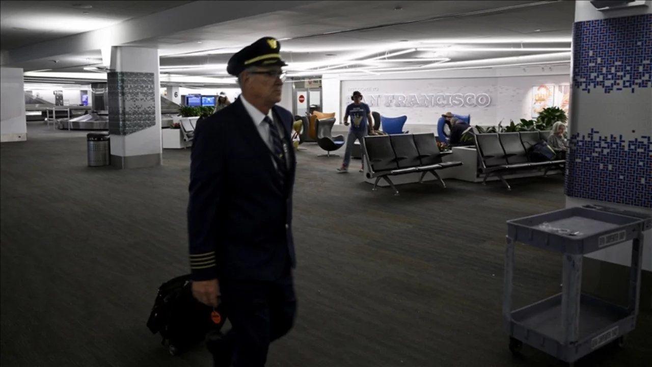 ABD'de hükümet krizi: Havaalanları kapanabilir