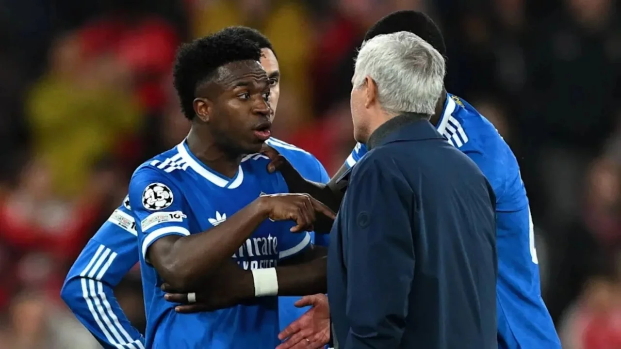 UEFA'dan Benfica'ya ceza