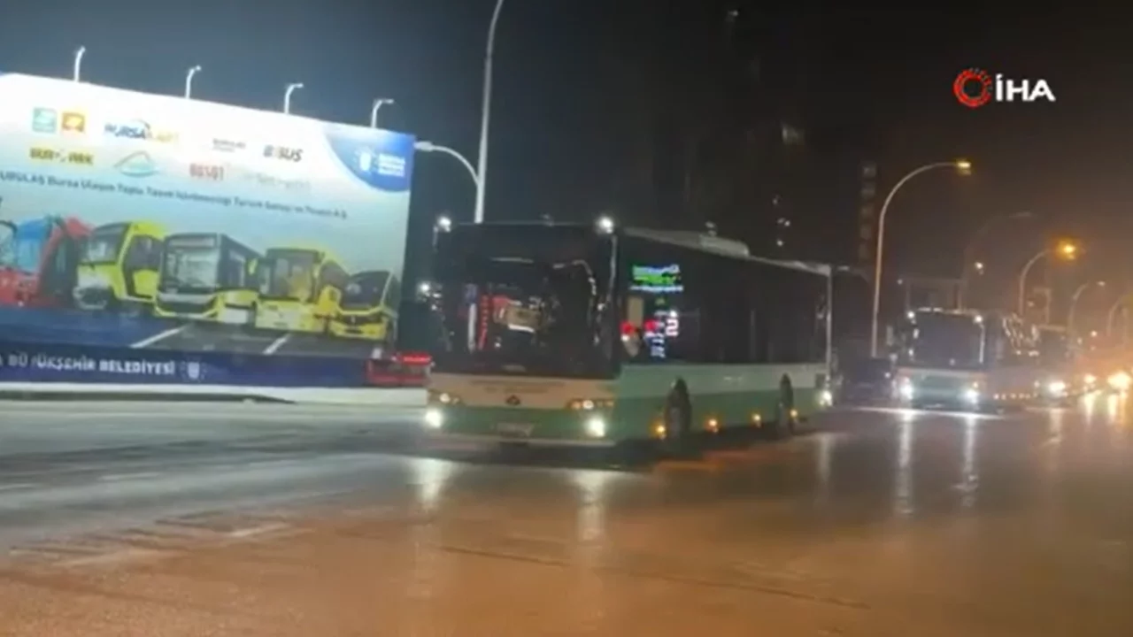 Bursa'da otobüsçüler konvoyla eylem yaptı