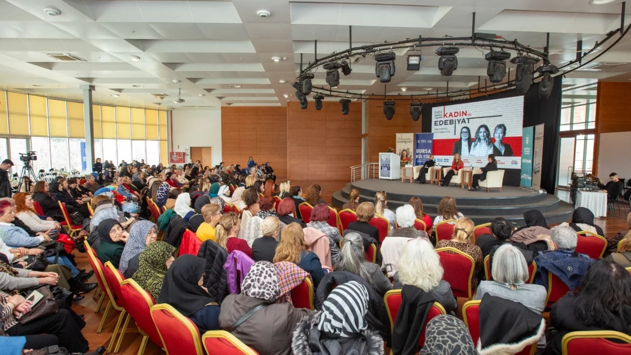 Bursa'da "Edebiyat ve Kadın" buluşmaları gerçekleşti