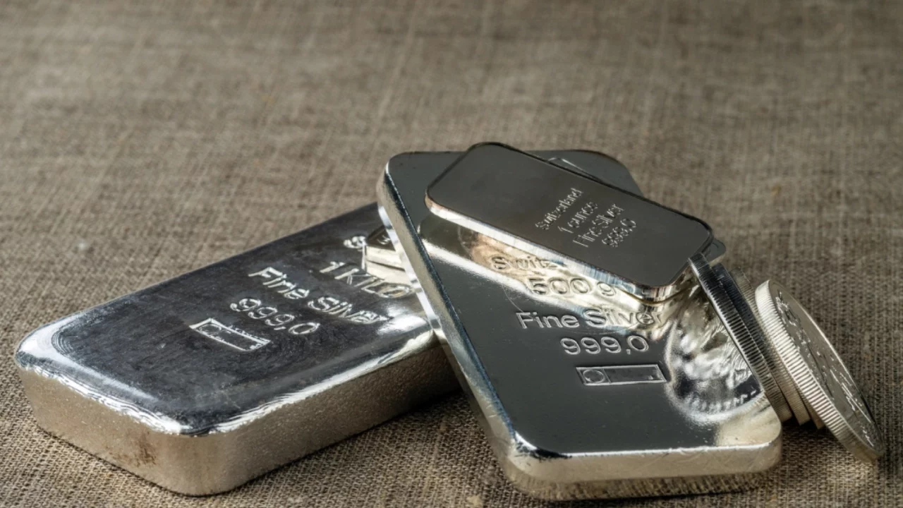 Gümüş yüzde 5'ten fazla geriledi