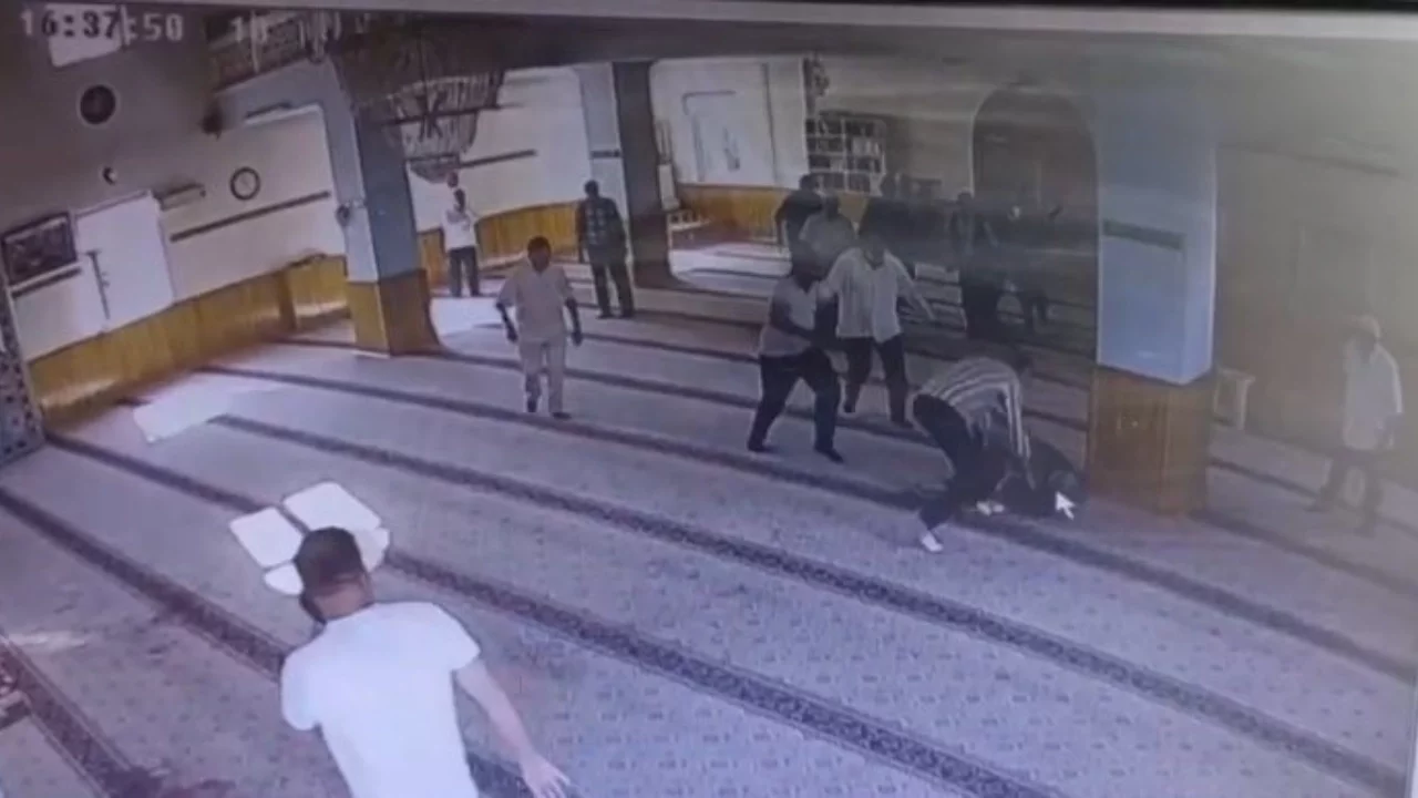 Camide işlenen cinayette sanığa tahrik indirimi ile 16 yıl hapis