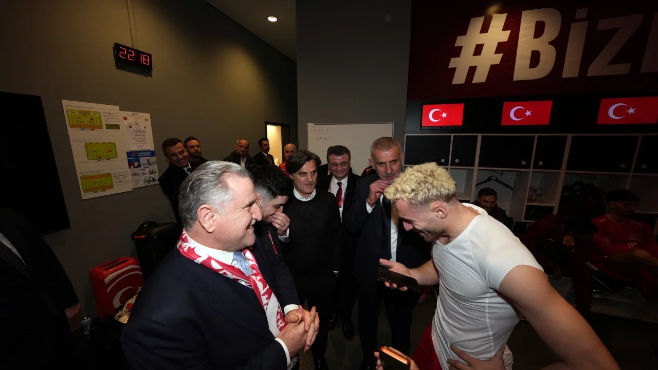 Cumhurbaşkanı Erdoğan'dan A Milli Futbol Takımı'na tebrik