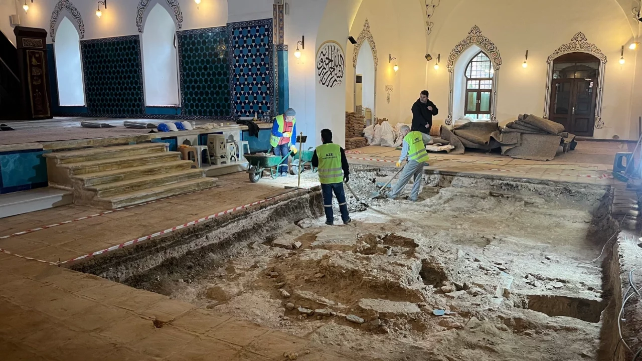 Bursa'da Muradiye Camii'nde 600 yıllık havuz ortaya çıktı