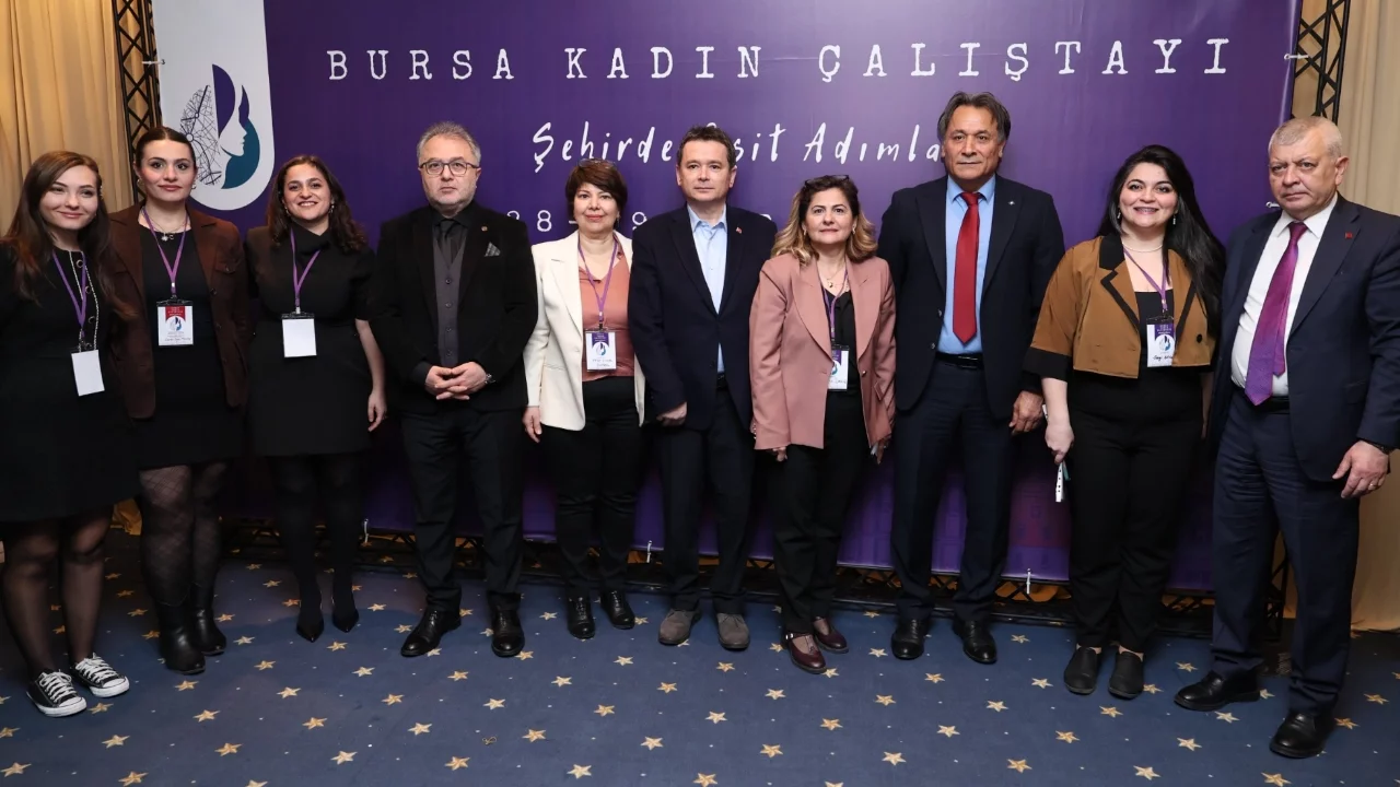 Bursa Osmangazi Belediyesi'nden kadınları güçlendiren çalıştay