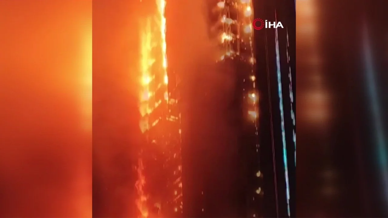 Çin'de yüksek katlı binada yangın: Ölü ve yaralılar var...