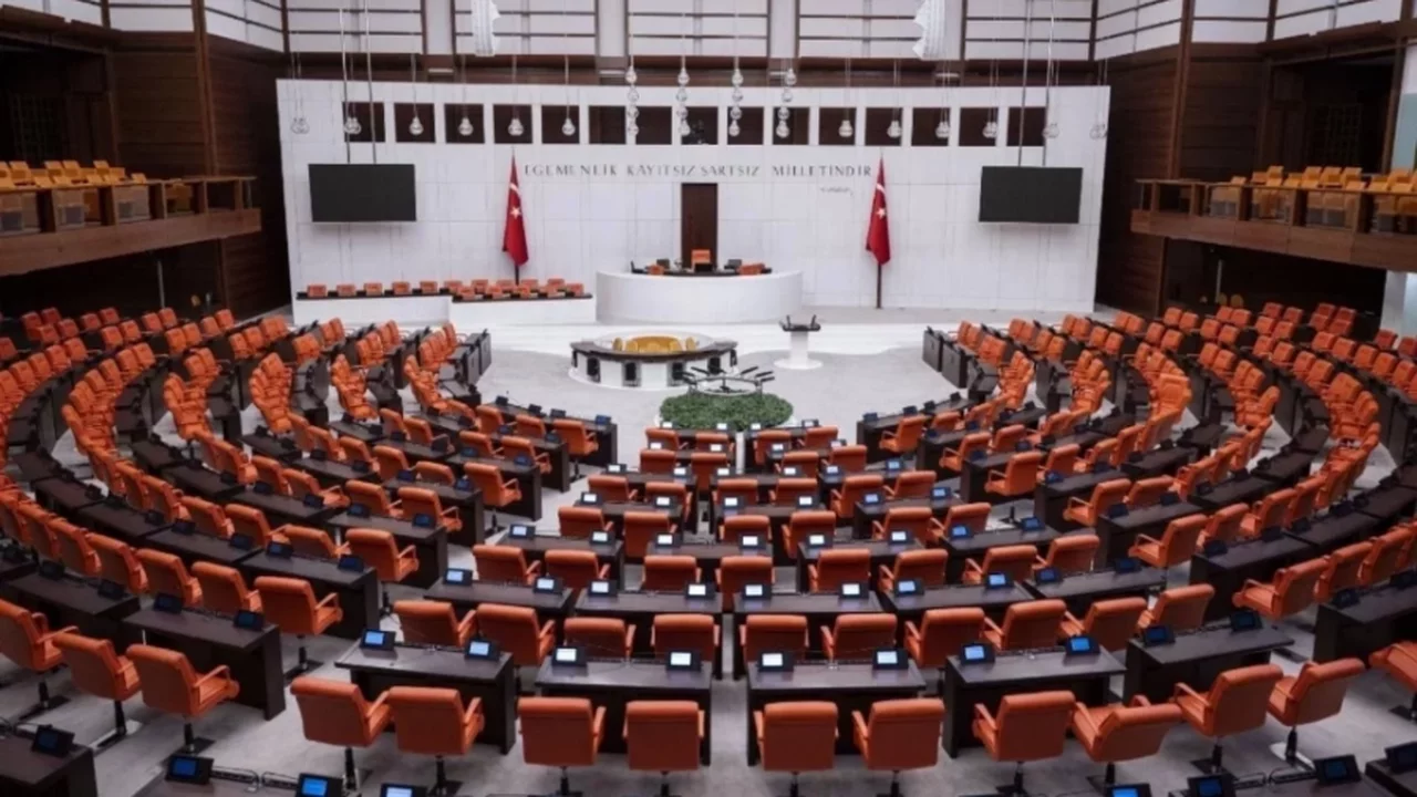 AK Parti'nin torba yasası yolda: Öğrenci affı genişliyor