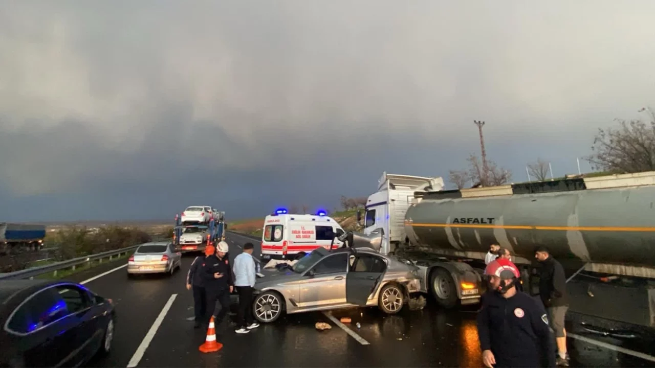 Şanlıurfa'da zincirleme trafik kazası: Ölü ve yaralılar var...