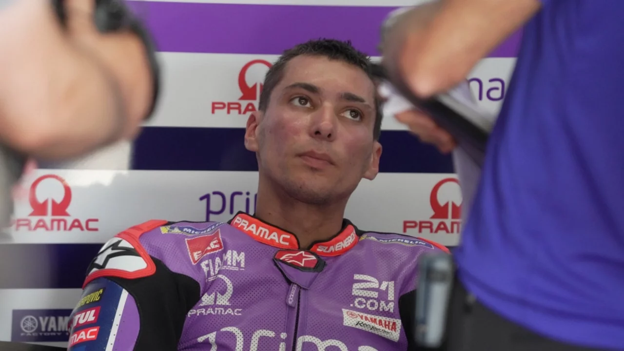 Toprak Razgatlıoğlu, arıza sebebiyle yarışı bitiremedi