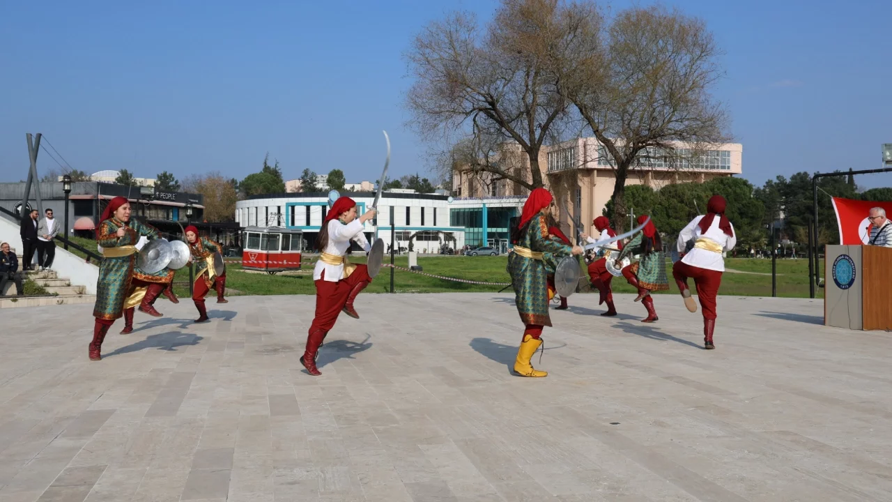 Bursa Uludağ Üniversitesi'nde  "Nevruz" geleneği unutulmadı