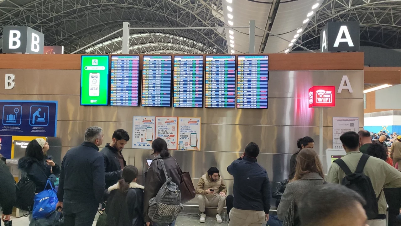 Sabiha Gökçen'de hava muhalefeti engeli: 127 sefer iptal edildi