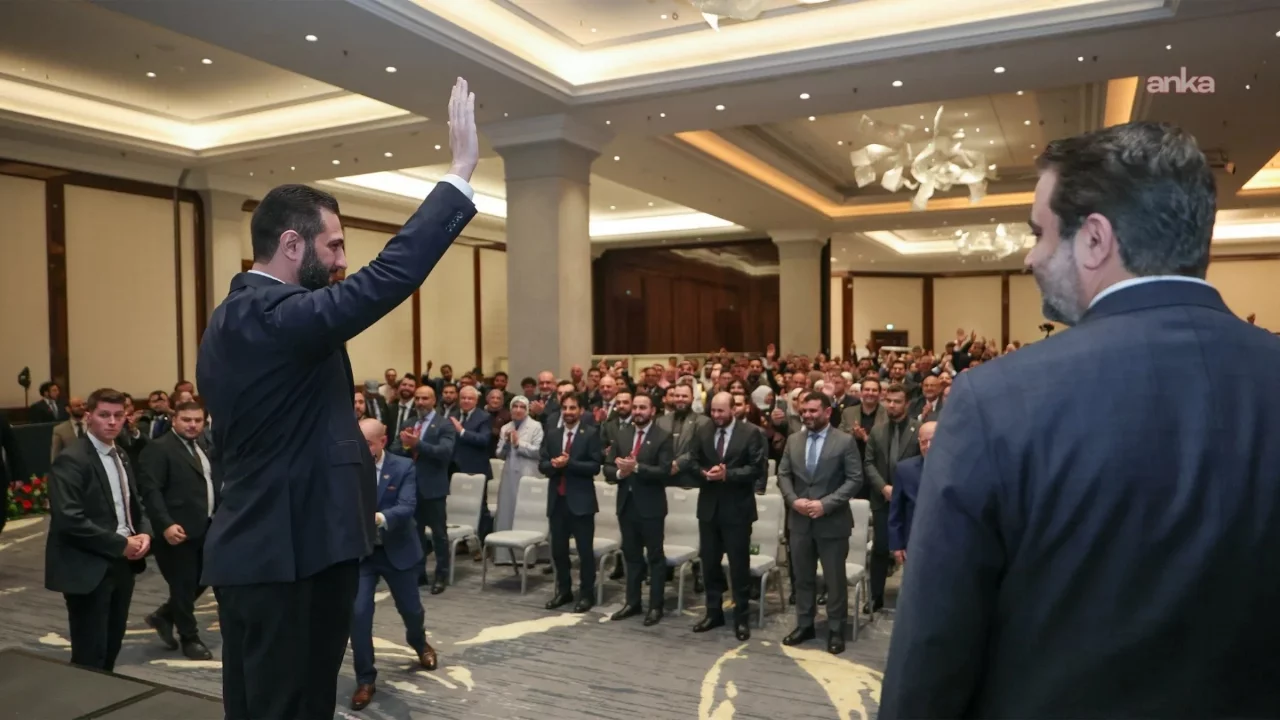 Şara, Berlin'de Suriyeli topluluk temsilcileriyle görüştü: Ülkenin yurt dışında tanıtımı ele alındı