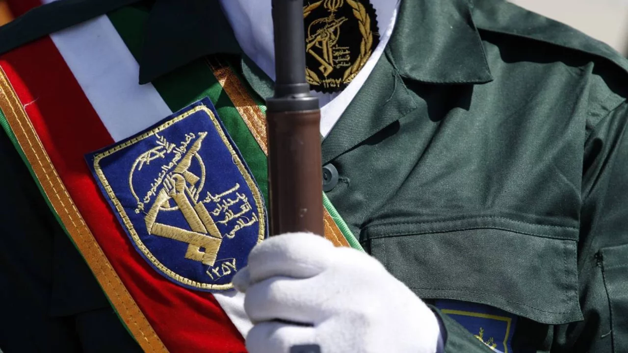 İran Devrim Muhafızları: ABD'nin İran sınırlarından çekilmekten başka seçeneği kalmadı