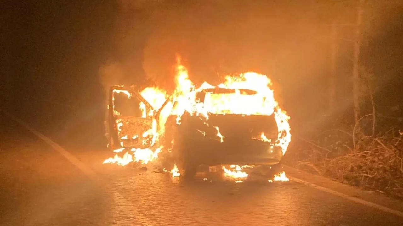 Bursa'da seyir halindeki otomobil alev topuna döndü