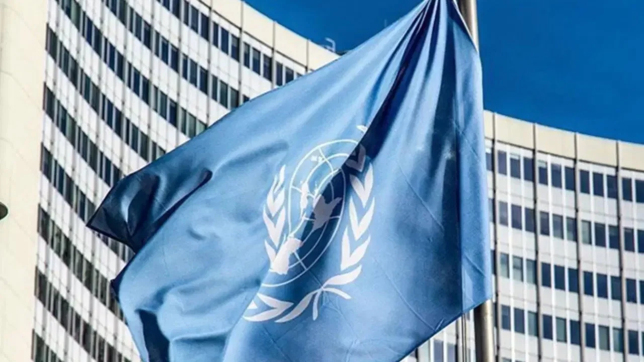 İsrail'in Lübnan'a saldırılarında bir sağlık görevlisi daha hayatını kaybetti