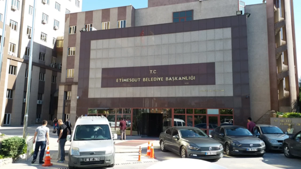 Etimesgut Belediyesi'ne operasyon!