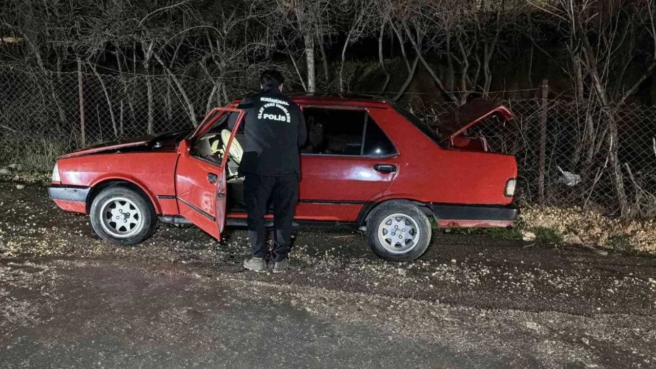Adıyaman'da park halindeki otomobil kundaklandı