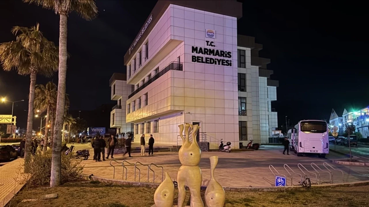 Muğla'nın Marmaris ilçesinde belediye çalışanlarına 'rüşvet' soruşturması: 4 tutuklama