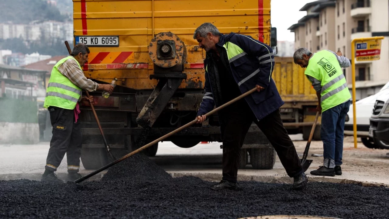 Bursa Büyükşehir Belediyesi hizmetlerini kesintisiz sürdürüyor
