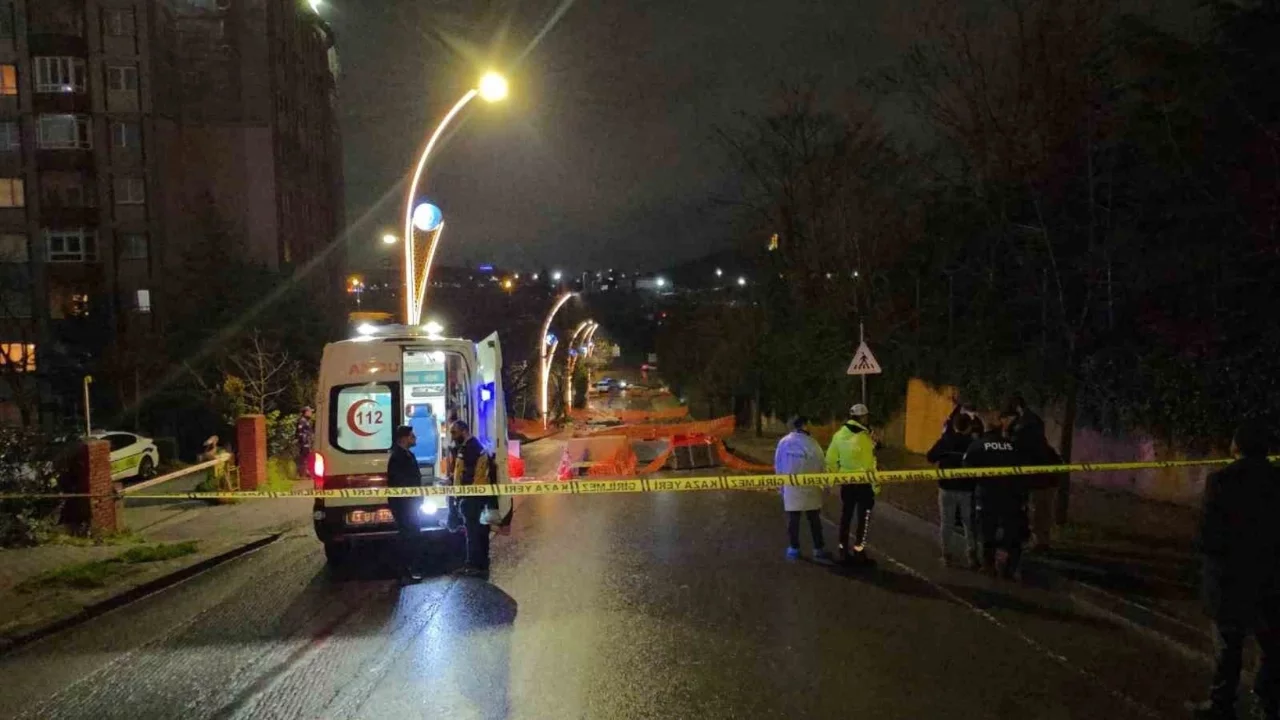 Kocaeli'de Motosiklet beton bariyerlere çarptı: 1 ölü