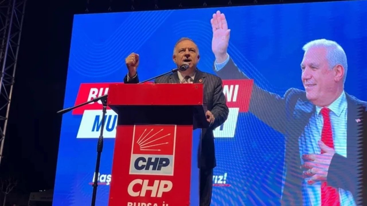 Gökhan Zeybek: "Bursa halkı cezalandırılıyor! Başkan Bozbey'in bugün seçim olsa alacağı oy yüzde 61"