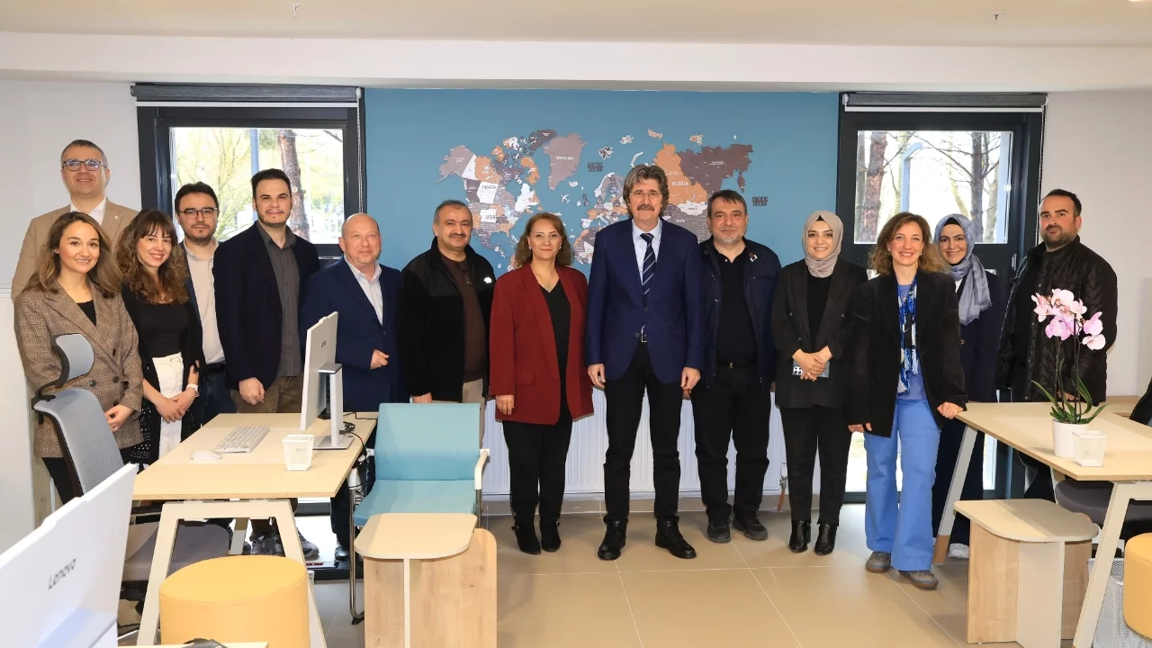 Bursa Uludağ Üniversitesi'nde erasmus ve proje ofisleri hizmete açıldı