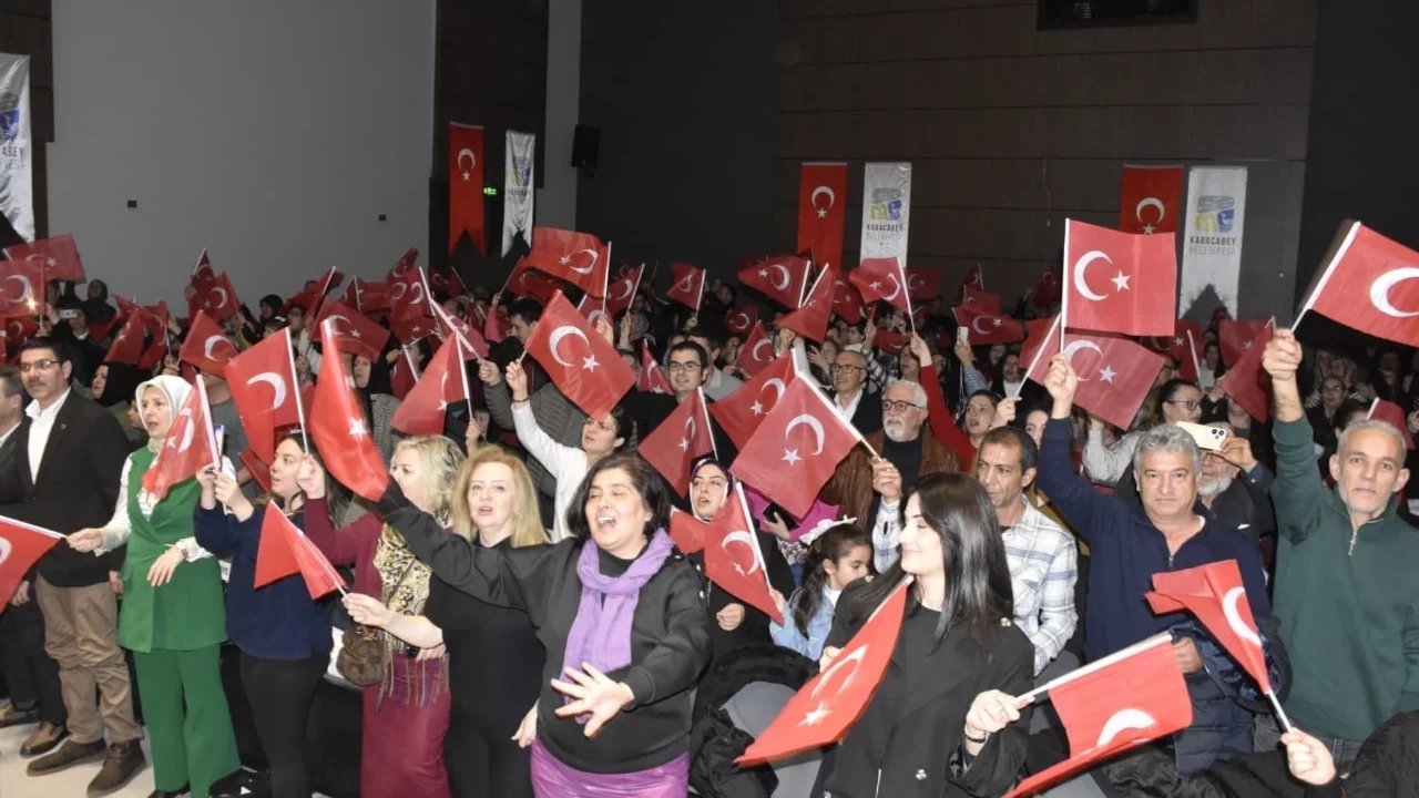 Karacabey'de kahramanlık türküleriyle duygu dolu gece