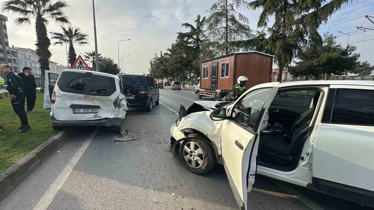 Samsun'da zincirleme kaza: 3 yaralı