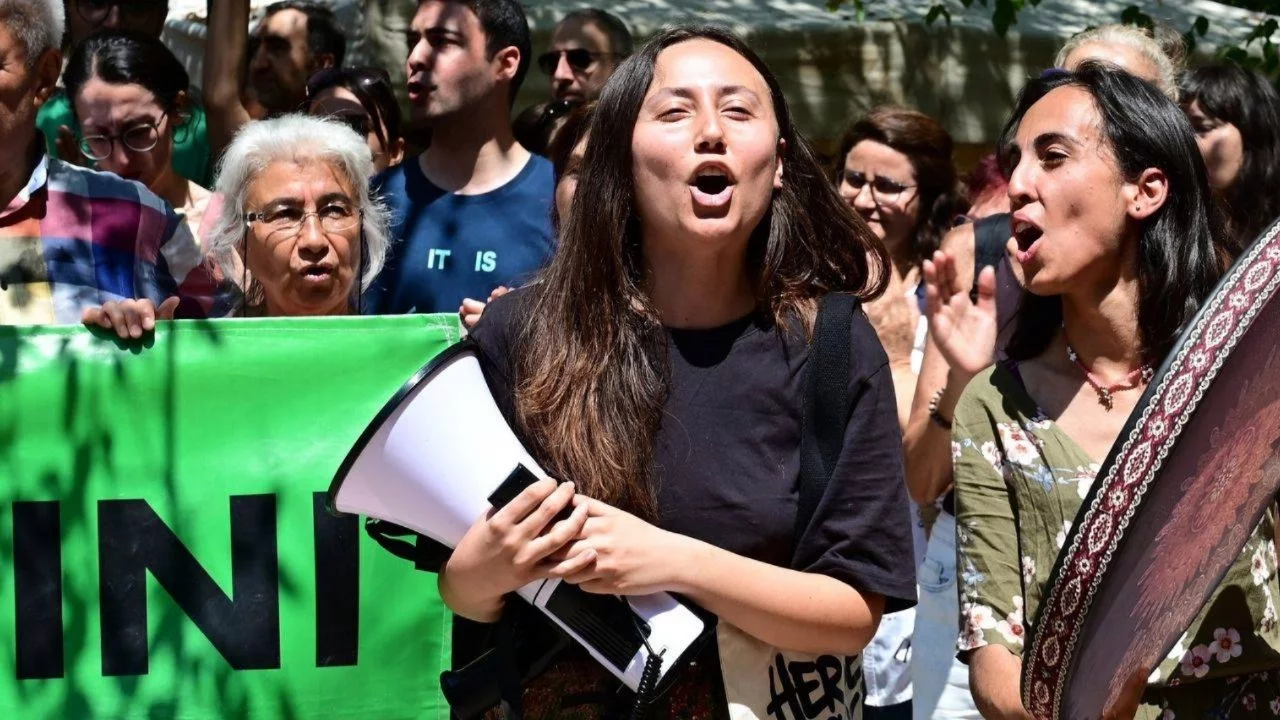 Tutuklanan Akbelen direnişçisi Esra Işık için 4 ilde eylem çağrısı