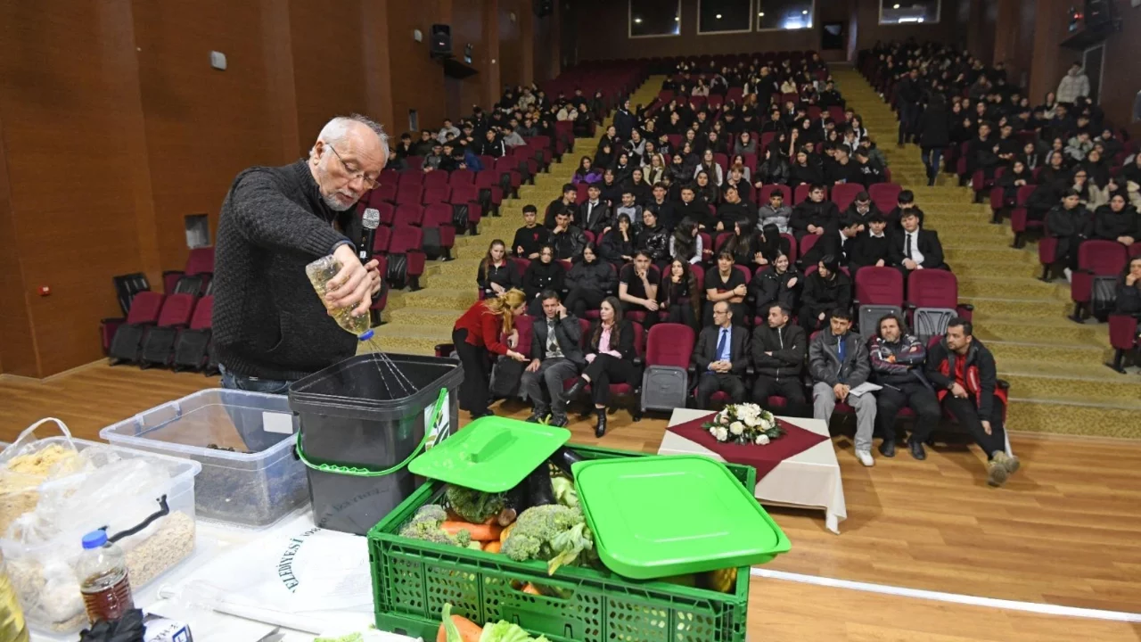Osmangazi Belediyesi'nden gelecek için sıfır atık eğitimi
