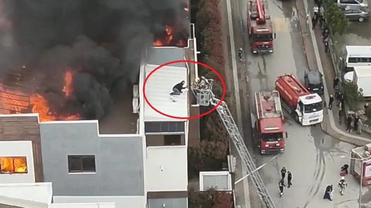 Bursa'da can pazarında korku dolu anlar kameraya yansıdı... Metrelerce yüksekte itfaiye ekiplerin...