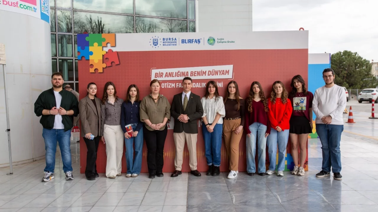 Bursa'da üniversite öğrencileri otizmin zorluklarını yaşayarak öğrendiler