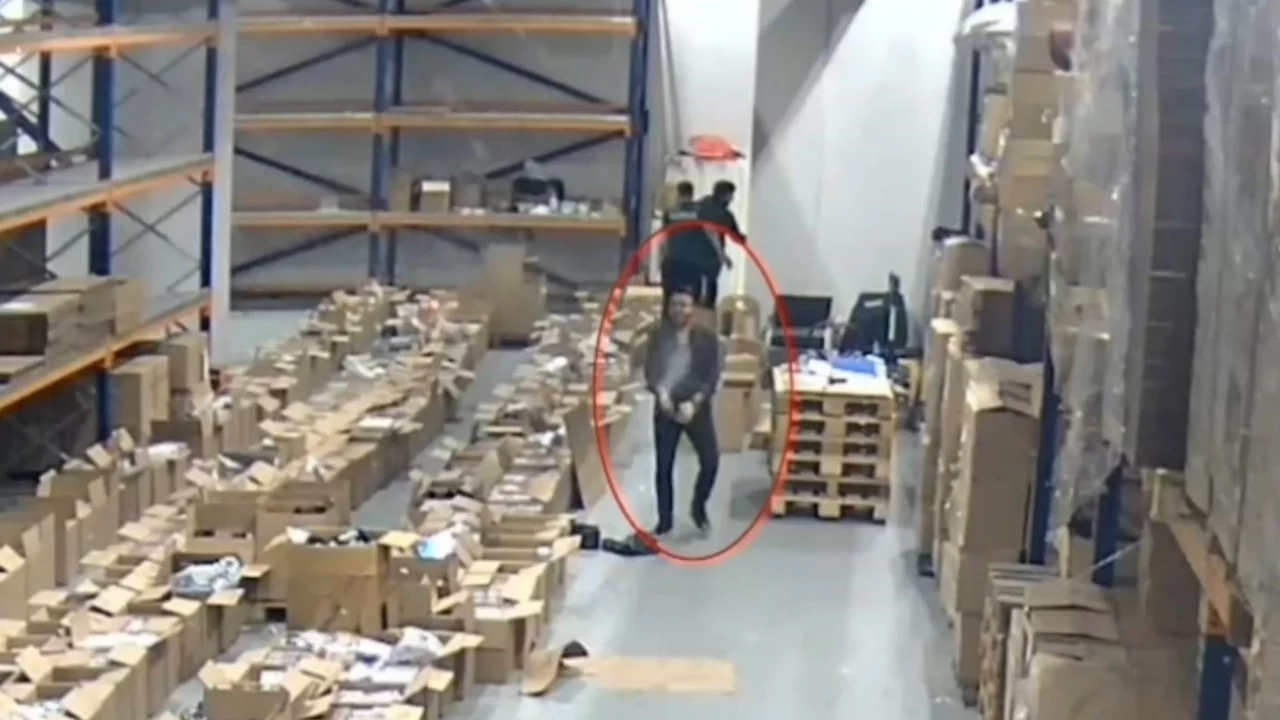 İstanbul Havalimanı Gümrük Müdürlüğü'nde görevli 4 gümrük personeli usulsüzlük iddiasıyla gözaltına alındı