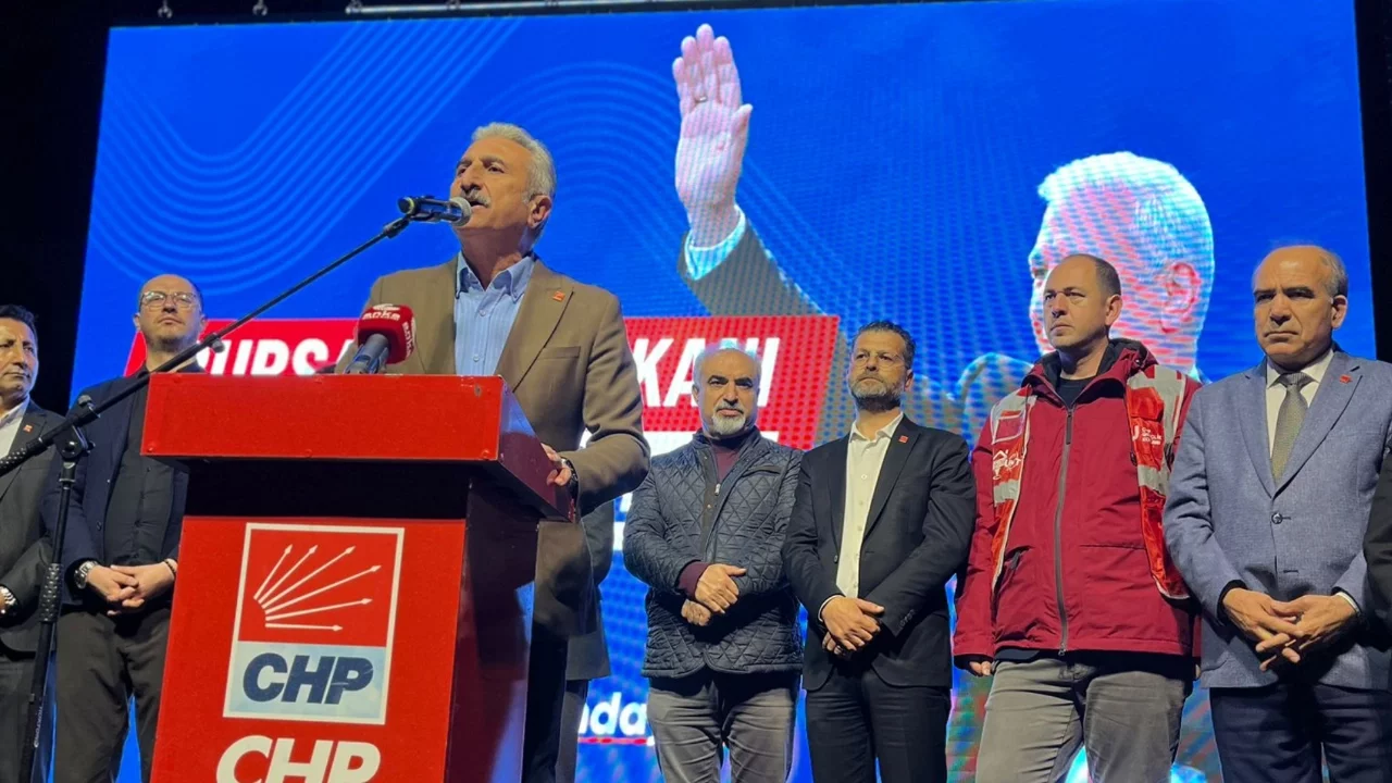 Nihat Yeşiltaş: "Bozbey görevine dönene kadar mücadele sürecek"