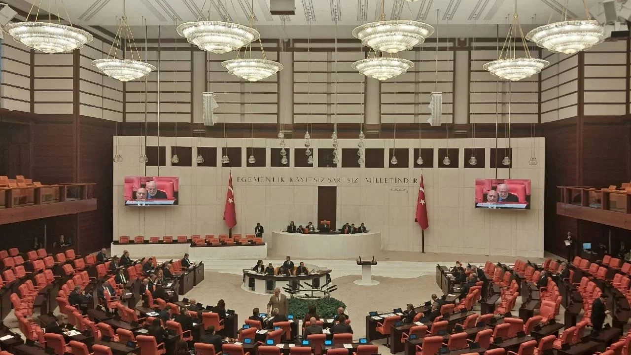 Kadınların doğum izninde yeni karar Meclis'ten geçti