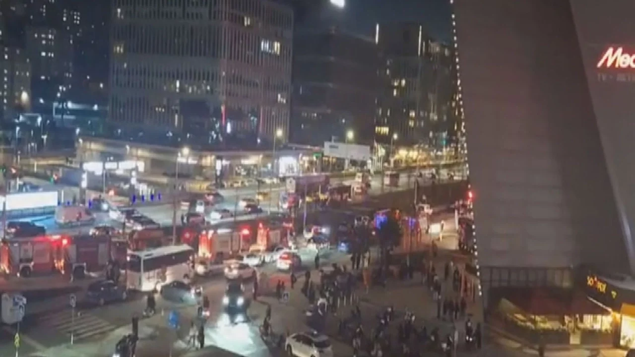 İstanbul'da alışveriş merkezinde yangın paniği