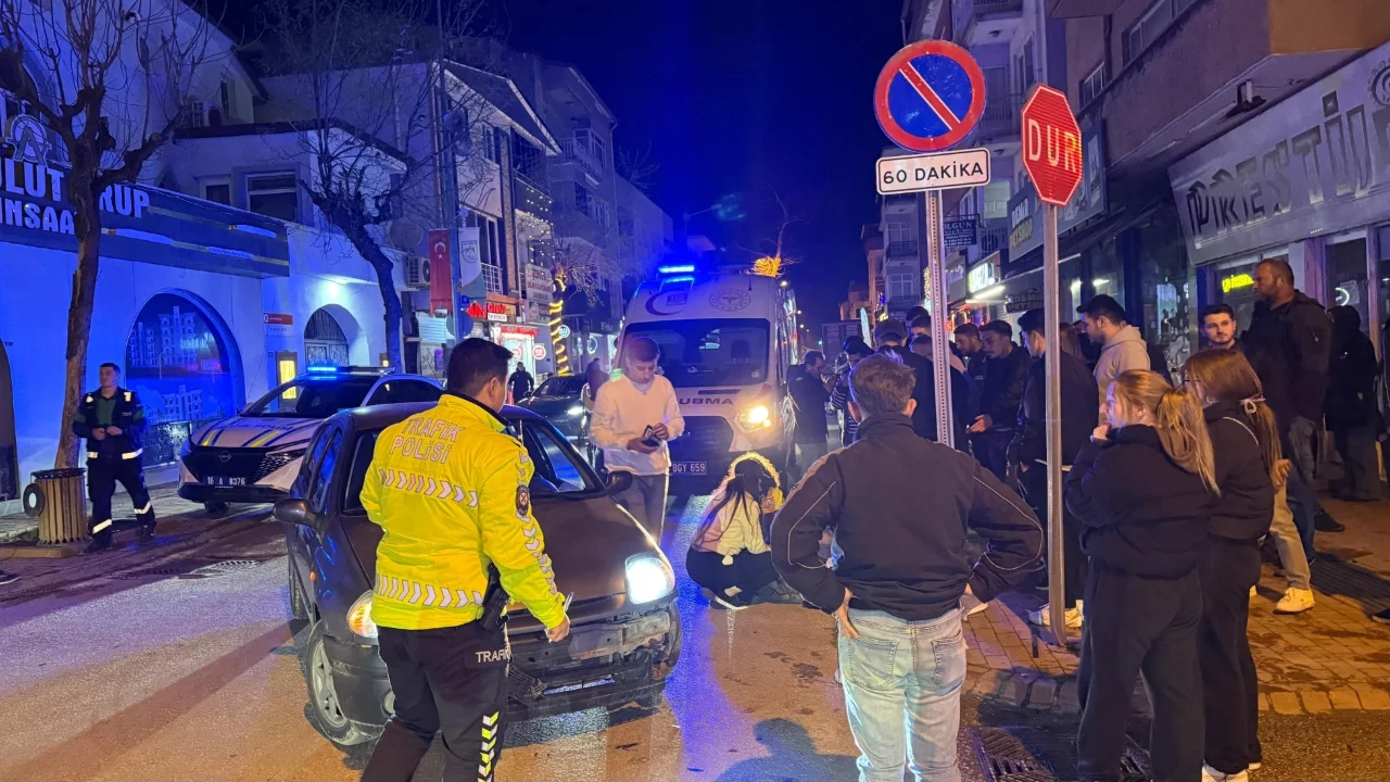 Bursa'da otomobil ile motosiklet çarpıştı: 1 yaralı