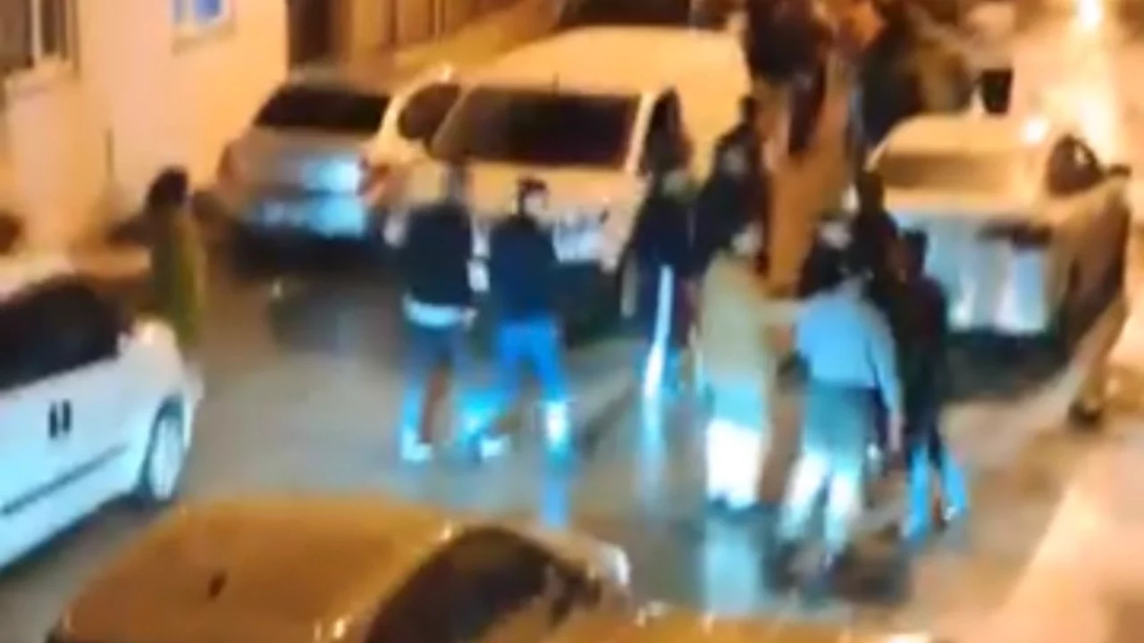 Bursa'da çıkan kavga mahalleyi adeta savaş alanına çevirdi