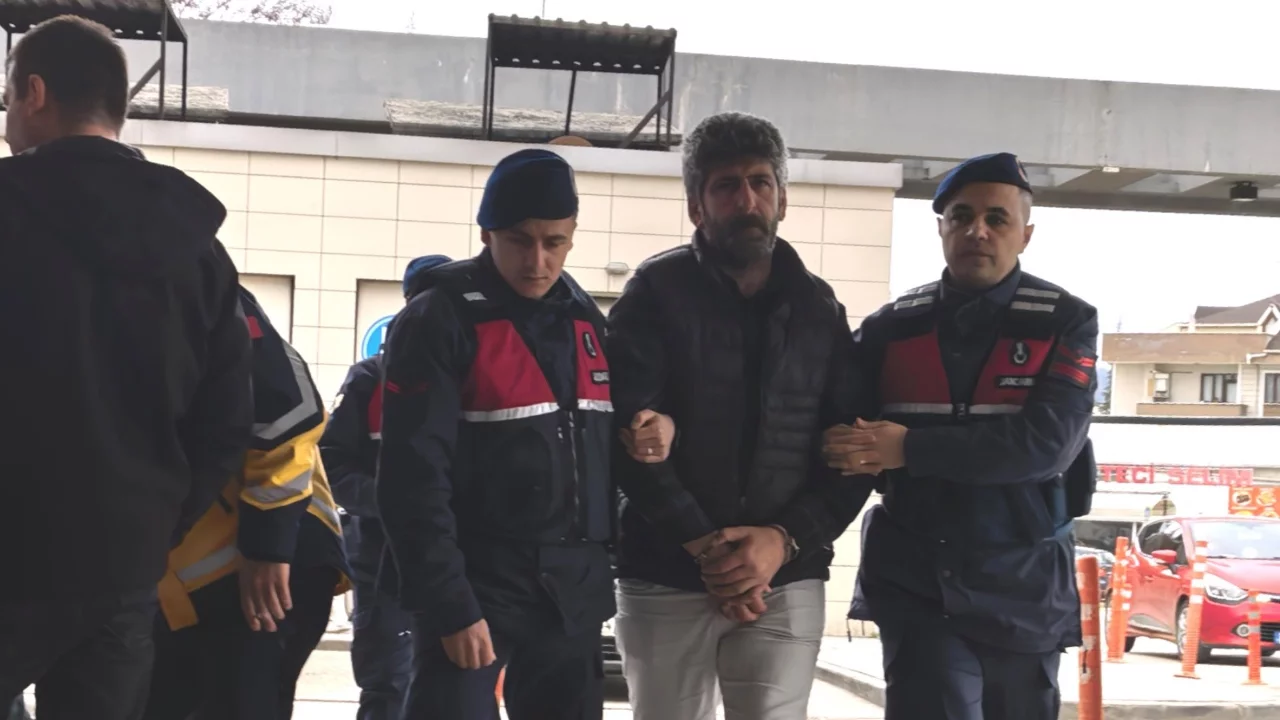 Bursa'da hırsızlık suçundan 8 yıl hapis cezası bulunan şahıs yakalandı